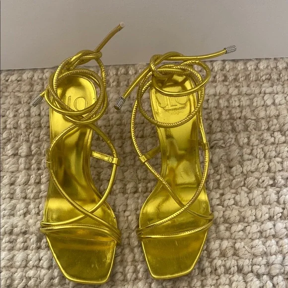 JLO | Elegant Gold Strappy Women's Heels - Picture 2 of 12